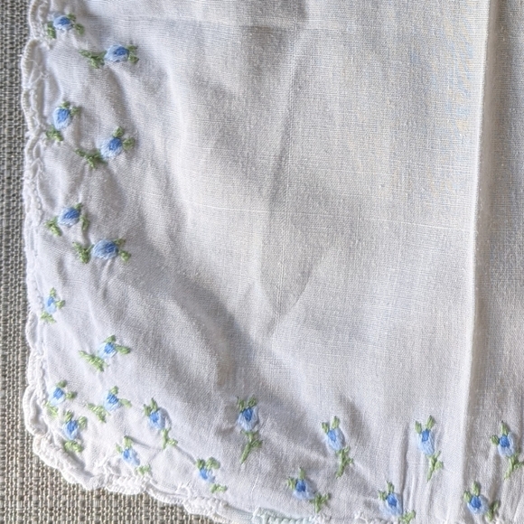 Pair Of Hankies With Blue Flower Embroidery - Picture 3 of 4